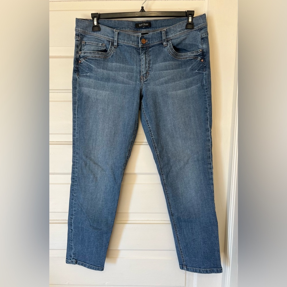 WHITE HOUSE BLACK MARKET NOIR JEANS